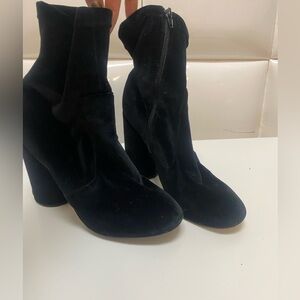 BLACK VELVET BOOTIES - Size 9.5 - Block Heel Boots
